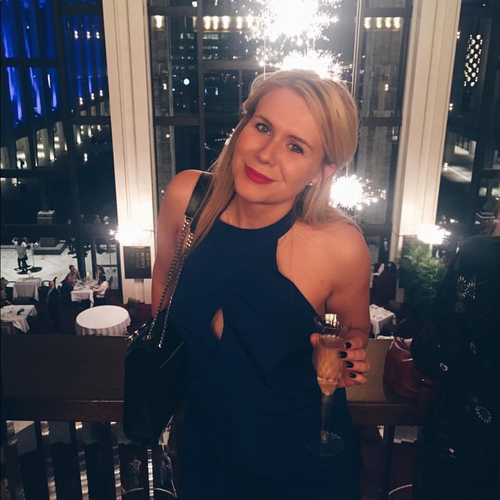 *MOVING SALE* best offer Keepsake party dress!